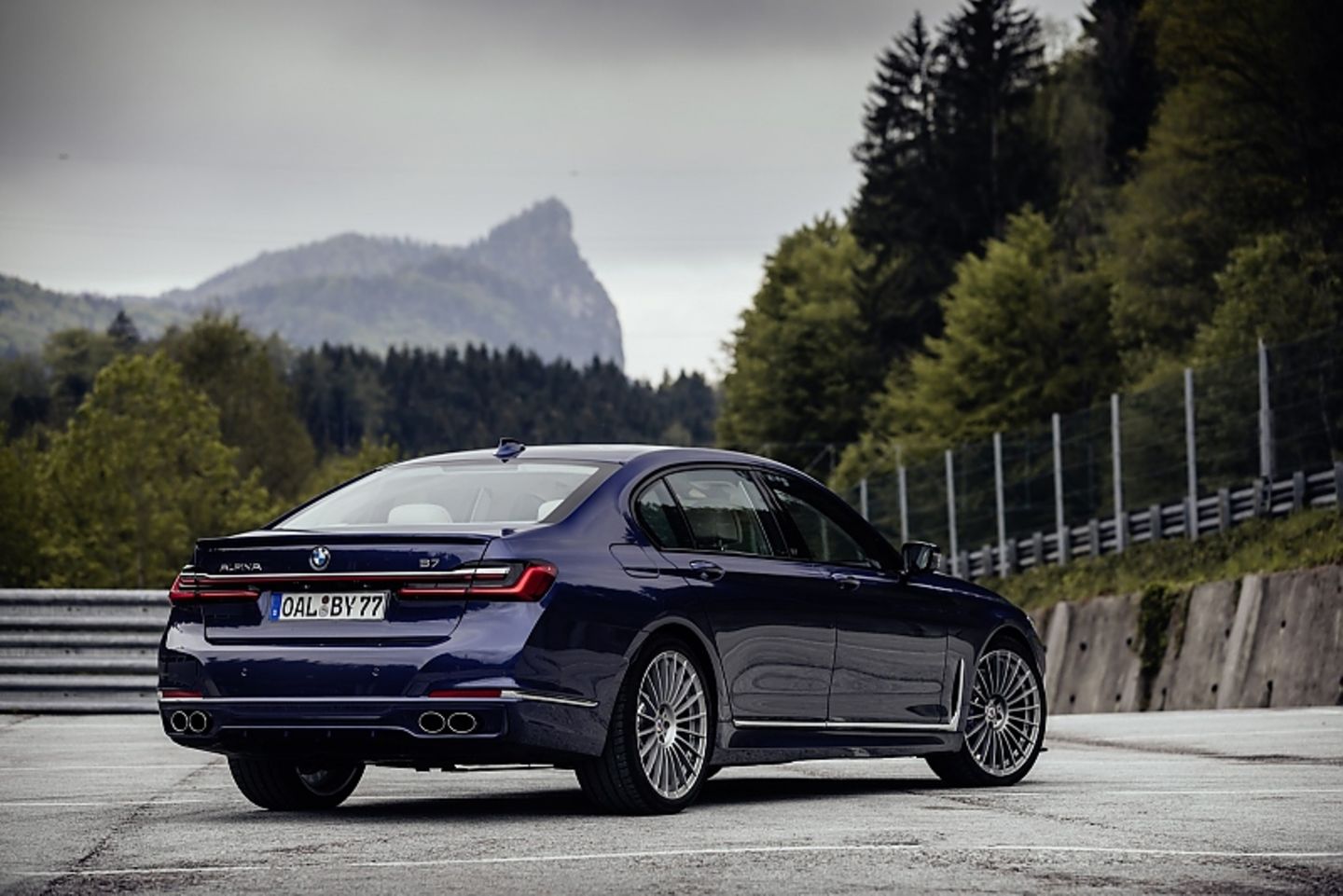 BMW Alpina B7