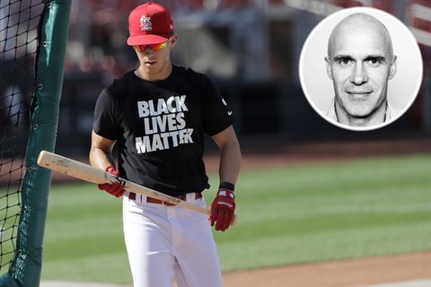 Ein Spieler der St. Louis Cardinals trägt ein "Black Lives Matter"-Shirt vor dem Startspiel der Baseball-Saison in den USA.