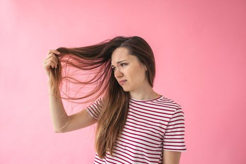 Ein Splisstrimmer entfernt den Spliss, ohne die Haare zu kürzen