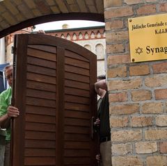 Neue Synagogentür Halle