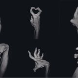 Die Überbeweglichkeit der Gelenke ist ein weiteres Symptom der Krankheit