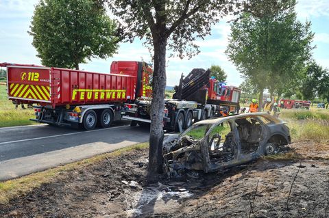 Ausgebranntes Elektroauto