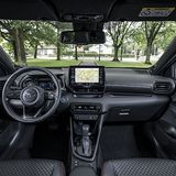 Im Zentrum des Cockpits steht der acht Zoll Touchscreen