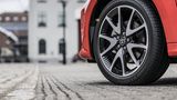 Die 17 Zoll Felgen füllen die Radhäuser gut aus