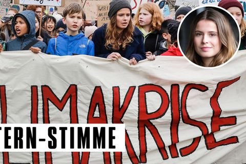 Junge Demonstranten bei einer Kundgebung der Bewegung Fridays For Future