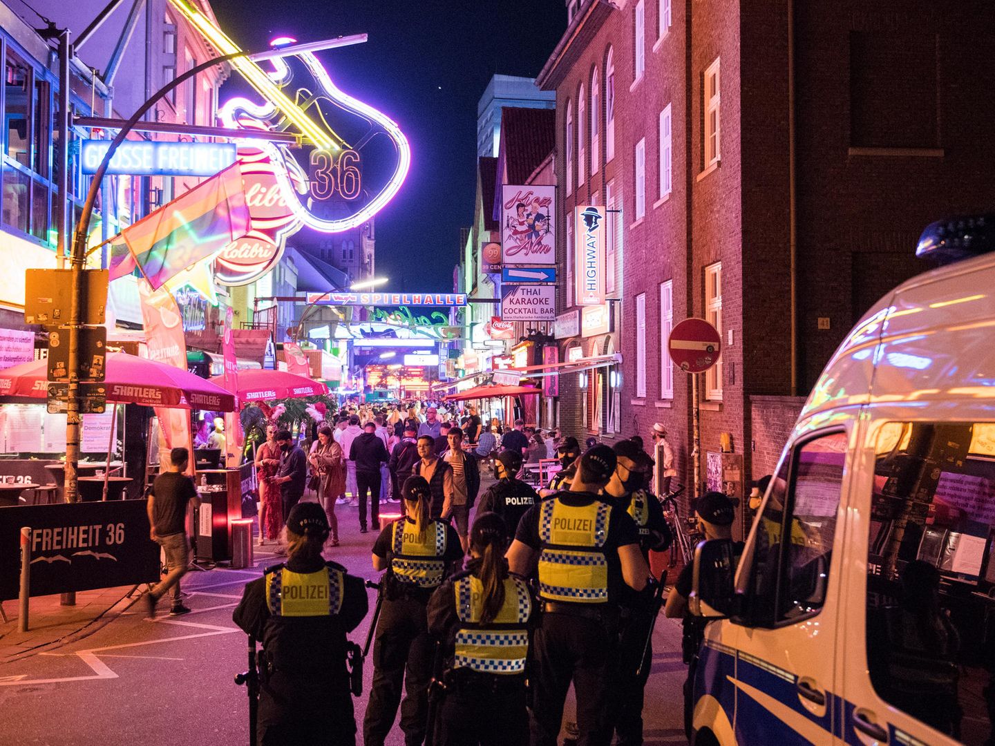Nachrichten aus Deutschland Hamburger Polizei sprengt Sex-Partys STERN.de