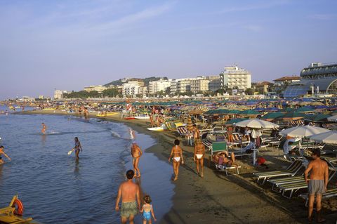 Der Strand von Cattolica an der Adriaküste der Emilia-Romagna in Italien