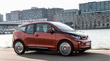 Der BMW i3 wird schon seit einigen Jahren gebaut, wirkt aber immer noch futuristisch und kann technisch mithalten.