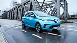 Der Renault Zoe ist ein Kleinwagen mit erstaunlicher Reichweite und schon in der zweiten Generation auf dem Markt.