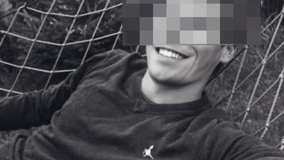 Alex Little Ins Gesicht Gespritzt Alex Little Ins Gesicht Gespritzt