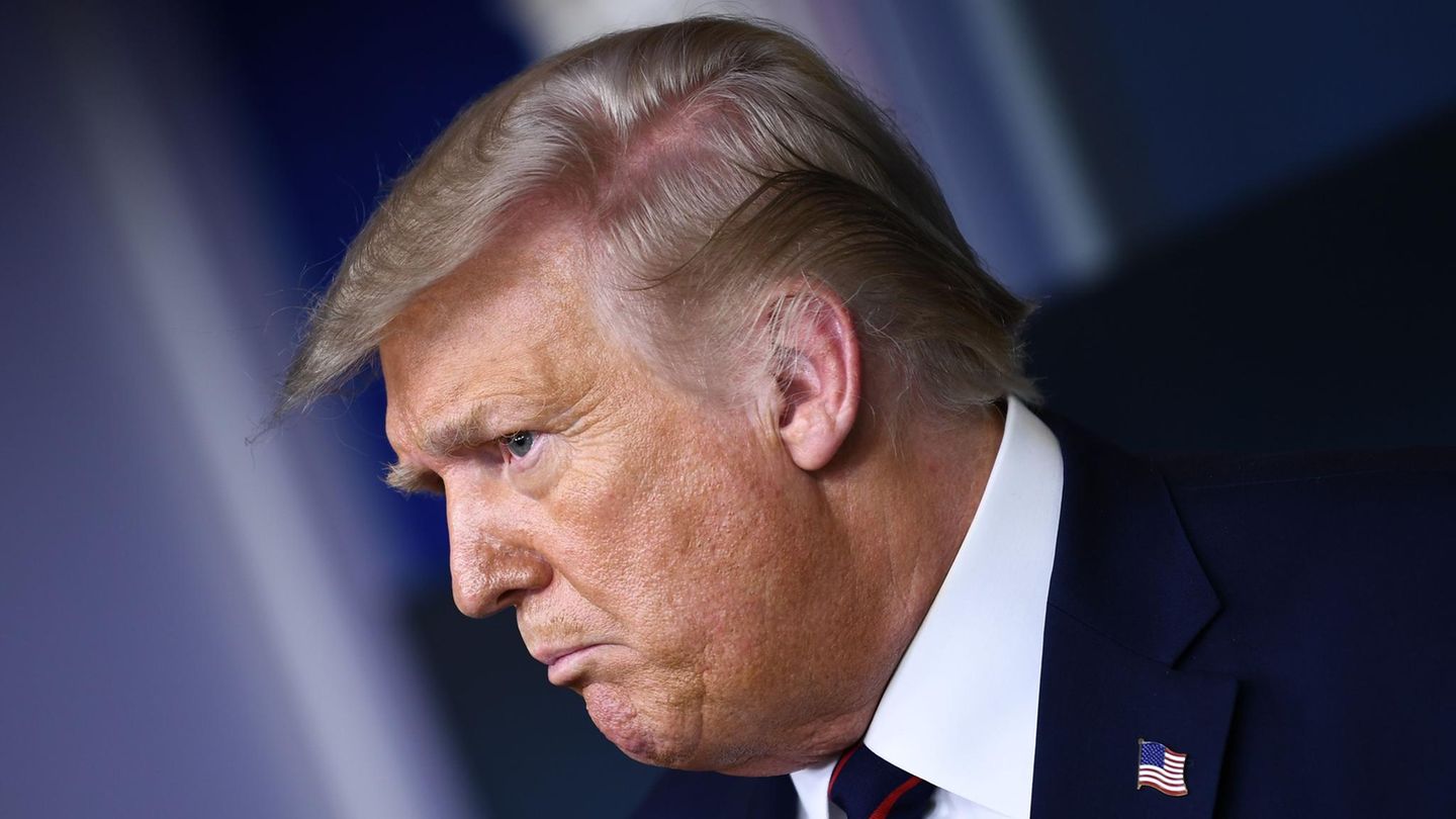 Explosion in Beirut: US-Präsident Donald Trump sprach von einem "furchtbaren Angriff" mit einer "Art von Bombe"