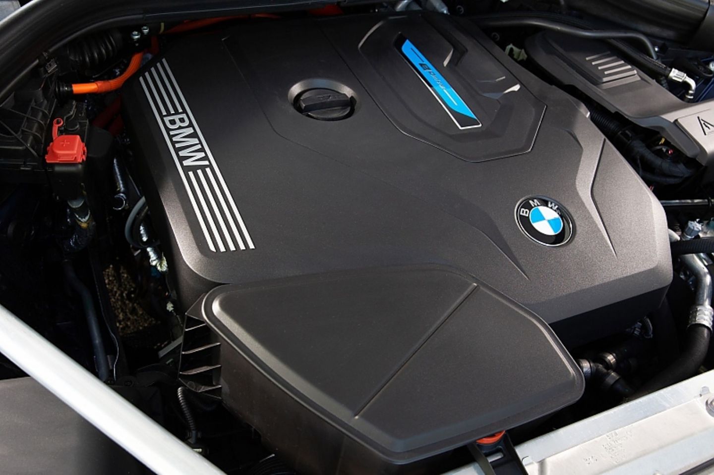 Der Zweiliter-Benziner leistet 135 kW / 184 PS