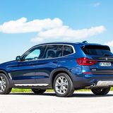 Das Fahrwerk des BMW X3 xDrive30e ist etwas straffer abgestimmt
