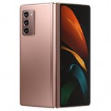 Zum Galaxy Fold 2 zeigte Samsung nur wenige Details, so blieb etwa der Preis geheim. Gut zu sehen ist immerhin, dass nun der Außenbildschirm wie beim Note quasi die ganze Front bedeckt.