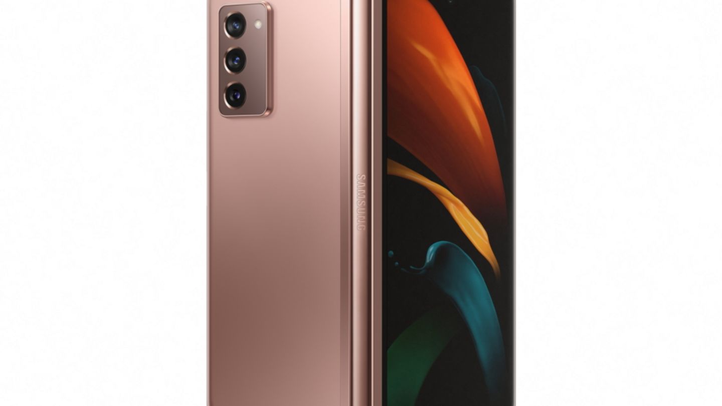 Zum Galaxy Fold 2 zeigte Samsung nur wenige Details, so blieb etwa der Preis geheim. Gut zu sehen ist immerhin, dass nun der Außenbildschirm wie beim Note quasi die ganze Front bedeckt.