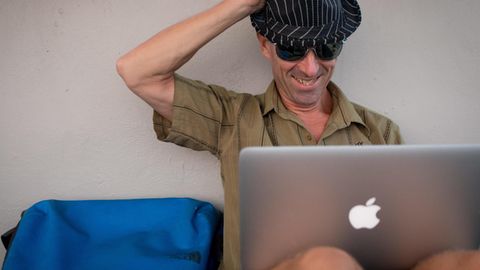 Macbook Pro Hat Akku Probleme Apple Streicht Die Laufzeit Anzeige Stern De