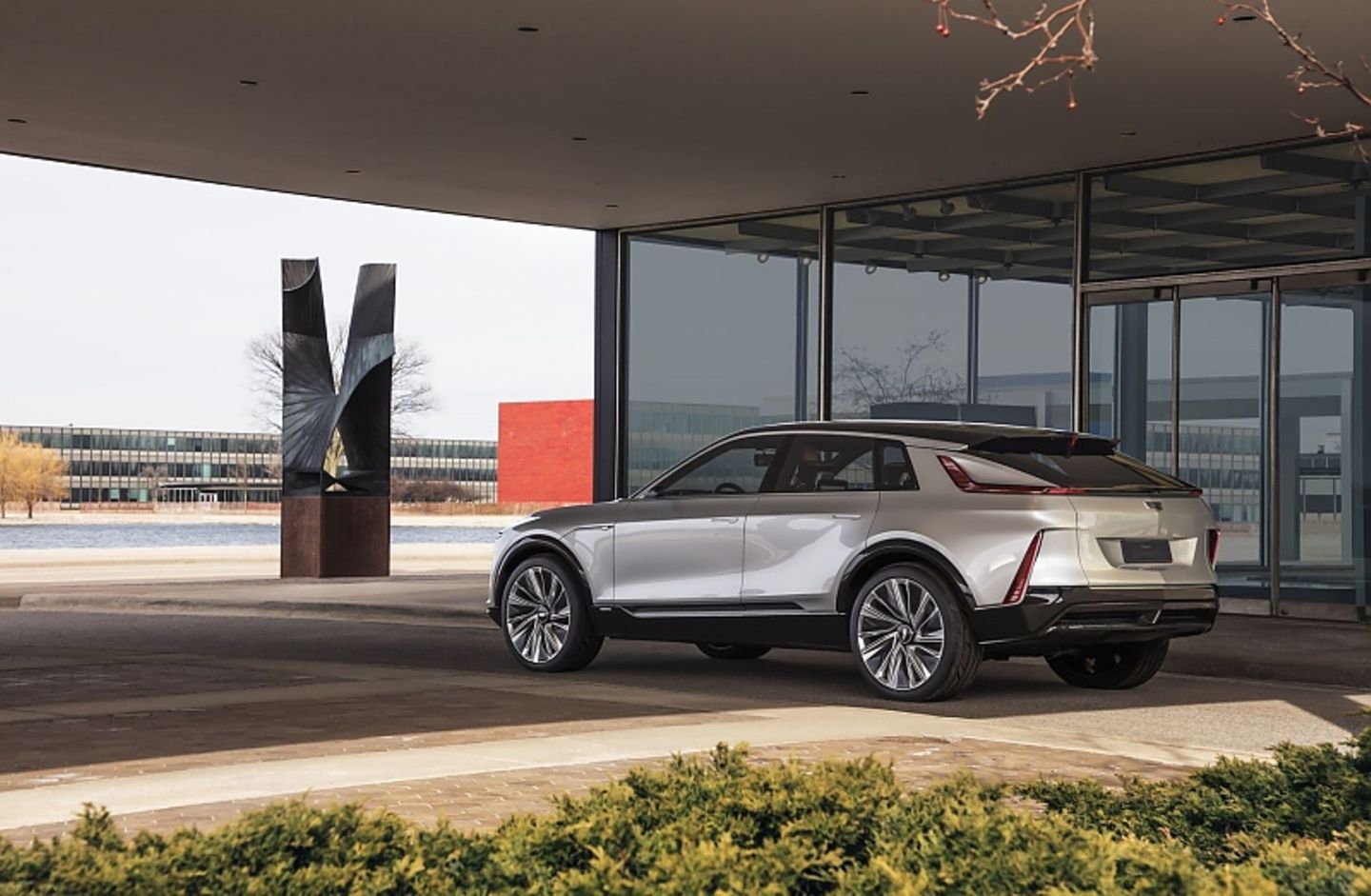 Über die technischen Daten schweigen sich die Cadillac-Manager noch aus, wir gehen von rund 450 PS aus