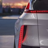 Die Achslastverteilung liegt bei nahezu 50:50