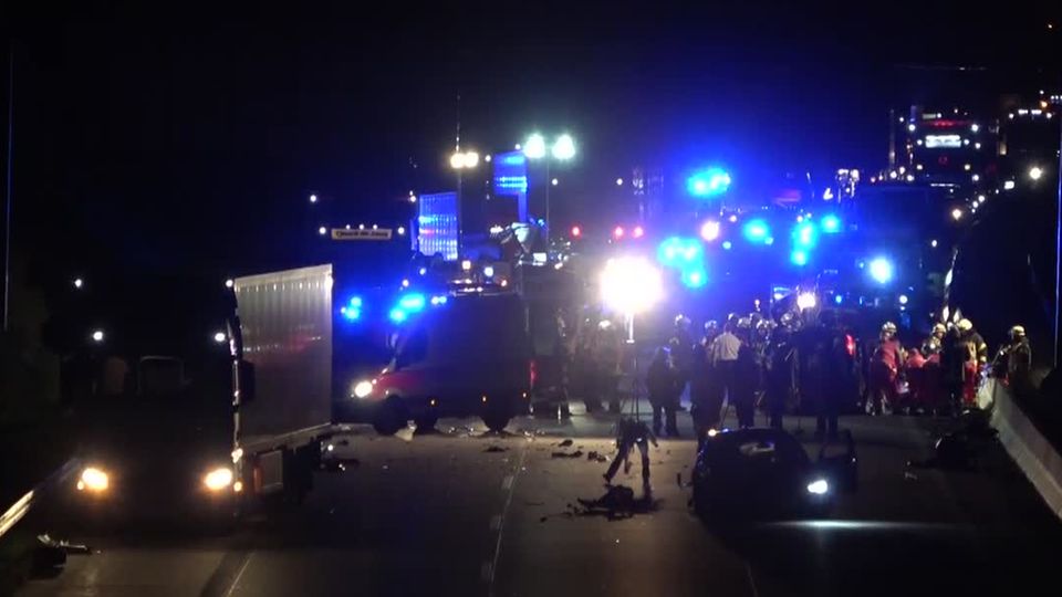 A 14 bei Magdeburg: Zwei Tote bei Unfall durch Falschfahrer