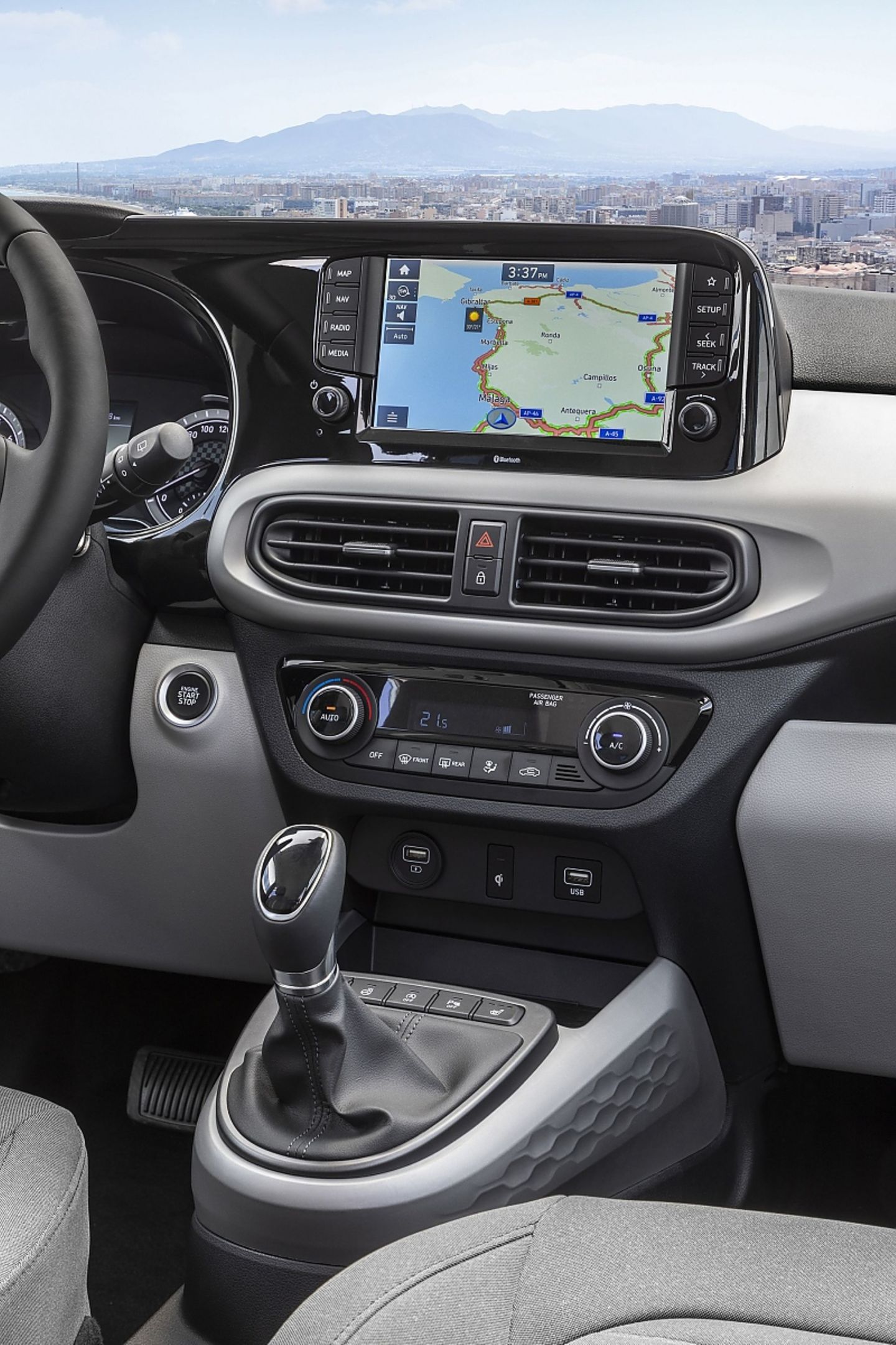 Den Hyundai i10 gibt es wahlweise mit automatisiertem Schaltgetriebe oder Fünfgang-Handschaltung