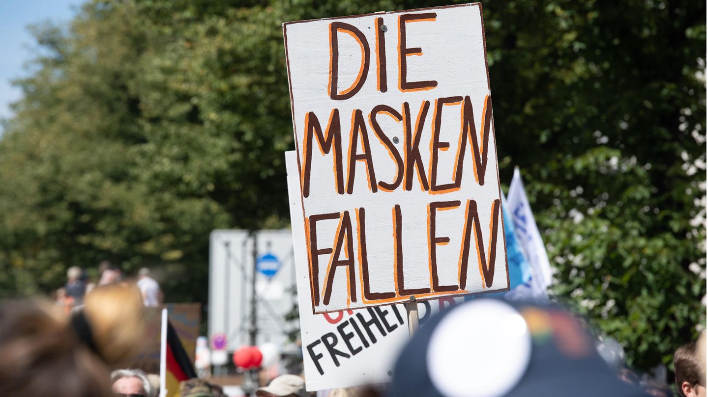 Corona-Ansteckung: Was, wenn Ihr nicht Recht habt? Ein offener Brief an alle Maskenverweigerer Corona-Ansteckung: Was, wenn Ihr nicht Recht habt? Ein offener Brief an alle Maskenverweigerer
