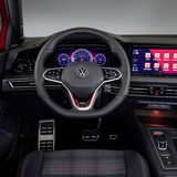 Modernes Cockpit: Wie der "normale" Golf verzichtet der GTI auf einen Knopfsalat