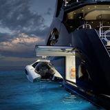 Die Nemo ist klein genug, um in einem Hangar mitgeführt zu werden.