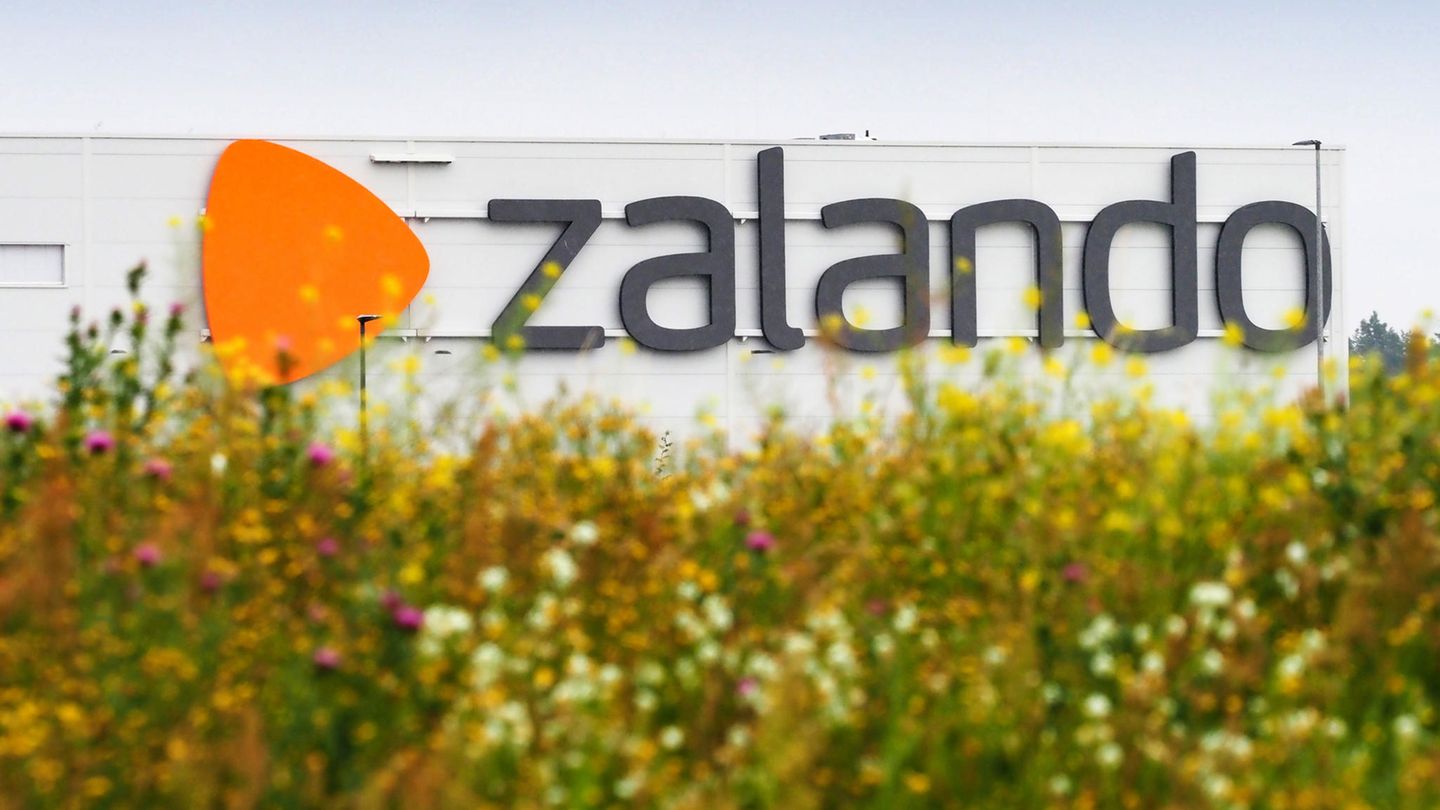 Das Logistikzentrum des deutschen Mode- und Schuhversandhändlers Zalando im Gewerbegebiet in Brandenburg