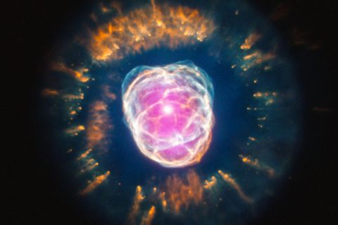 Der Eskimonebel, NGC 2392, liegt im Sternbild Zwillinge. 