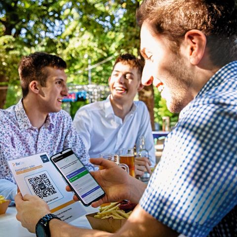 Abiturienten erfinden die Corona Gäste App