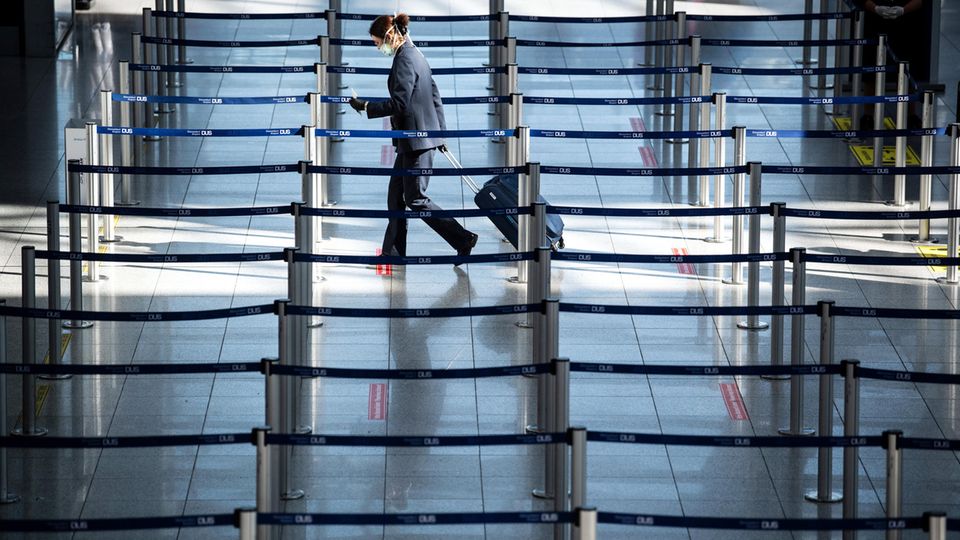 Zehntausende Arbeitsplätze bedroht: Corona-Krise hinterlässt Spuren: In vielen Flughafen-Läden bleiben die Lichter aus Zehntausende Arbeitsplätze bedroht: Corona-Krise hinterlässt Spuren: In vielen Flughafen-Läden bleiben die Lichter aus