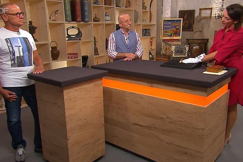 Bares für Rares: Verkäufer Uwe Zeibig, Moderator Horst Lichter, Expertin Wendela Horz