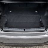 Der Kofferraum hat immerhin eine Mulde