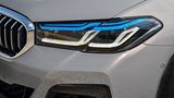 Neuer böser Transformer-Blick beim BMW 545e xDrive
