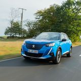 Nach neun Sekunden erreicht der Peugeot e-2008 die 100 km/h Marke