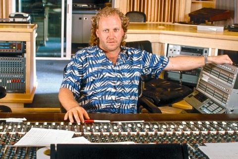 HAROLD FALTERMEYER, MUSIKPRODUZENT   
MUSIKER TECHNIK ARBEITSPLATZ TONSTUDIO HEMD SITZEND HALBFIGUR BLOND LANGHAARIG LOCKEN HALBGLATZE …STERREICHER RM REDAKTIONELL FARBE