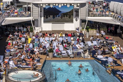 Tui Cruises MeinSchiff 1