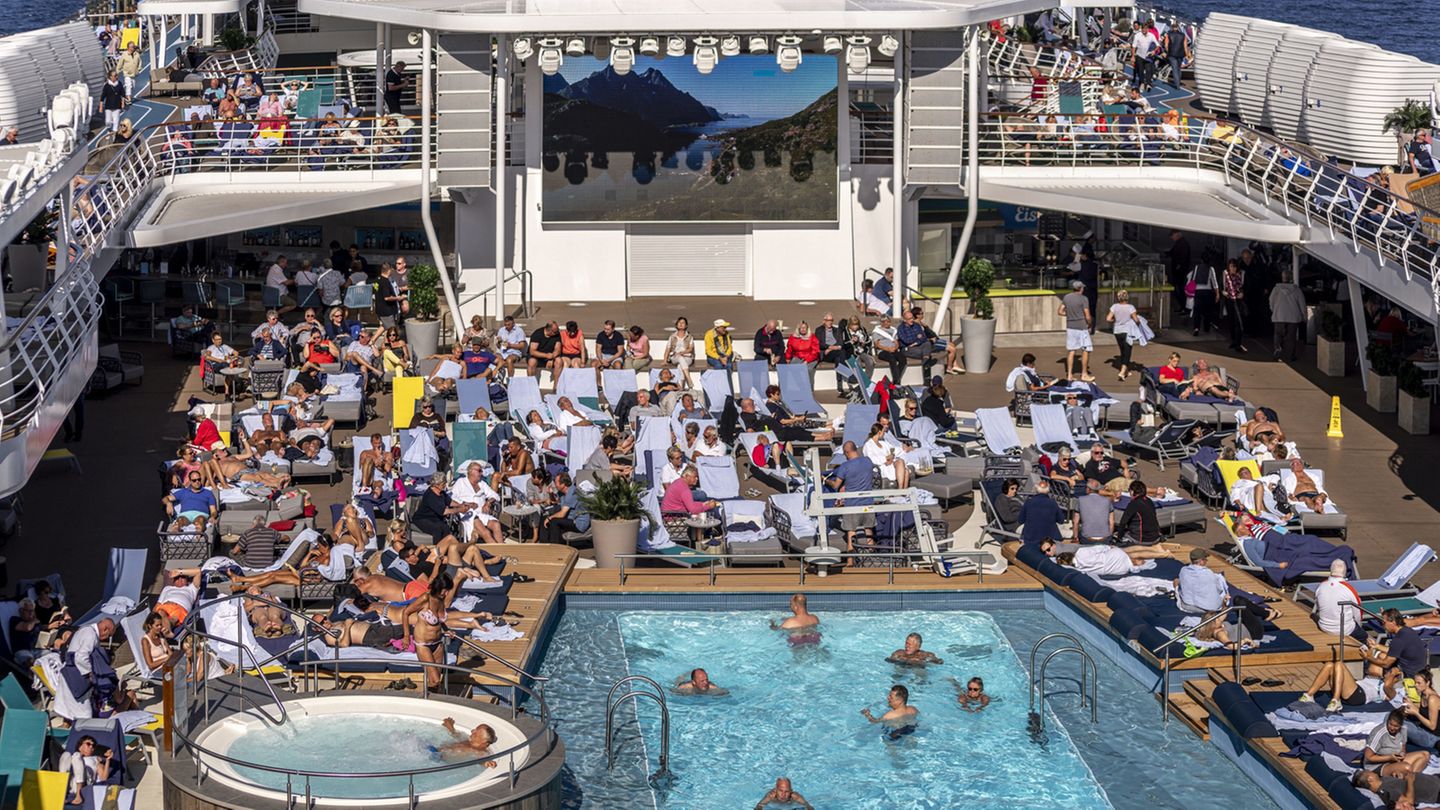 Tui Cruises MeinSchiff 1