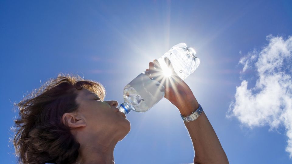 Hitzewellen und Klimawandel: Kann bei uns Trinkwasser knapp werden? "Wir werden künftig ums Wasser konkurrieren", sagt die Expertin