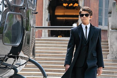 Filmszene mit Artemis Fowl (Ferdia Shaw)
