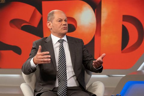 TV-Kritik Maischberger: Olaf Scholz im Studio der ARD-Sendung "Maischberger"