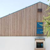 ÜBERNACHTEN  GASTHOF ZUM HIRSCHEN: Die ehemalige Pilgerherberge im ältesten Wallfahrtsort Südtirols hat sich neu erfunden und zugleich das Alte bewahrt. Helles Holz, viel  Licht. DZ/F ab 98 Euro, Unsere liebe Frau im Walde/St. Felix, Malgasottstraße 2, Tel. +39/0463/88 61 05, www.zumhirschen.com