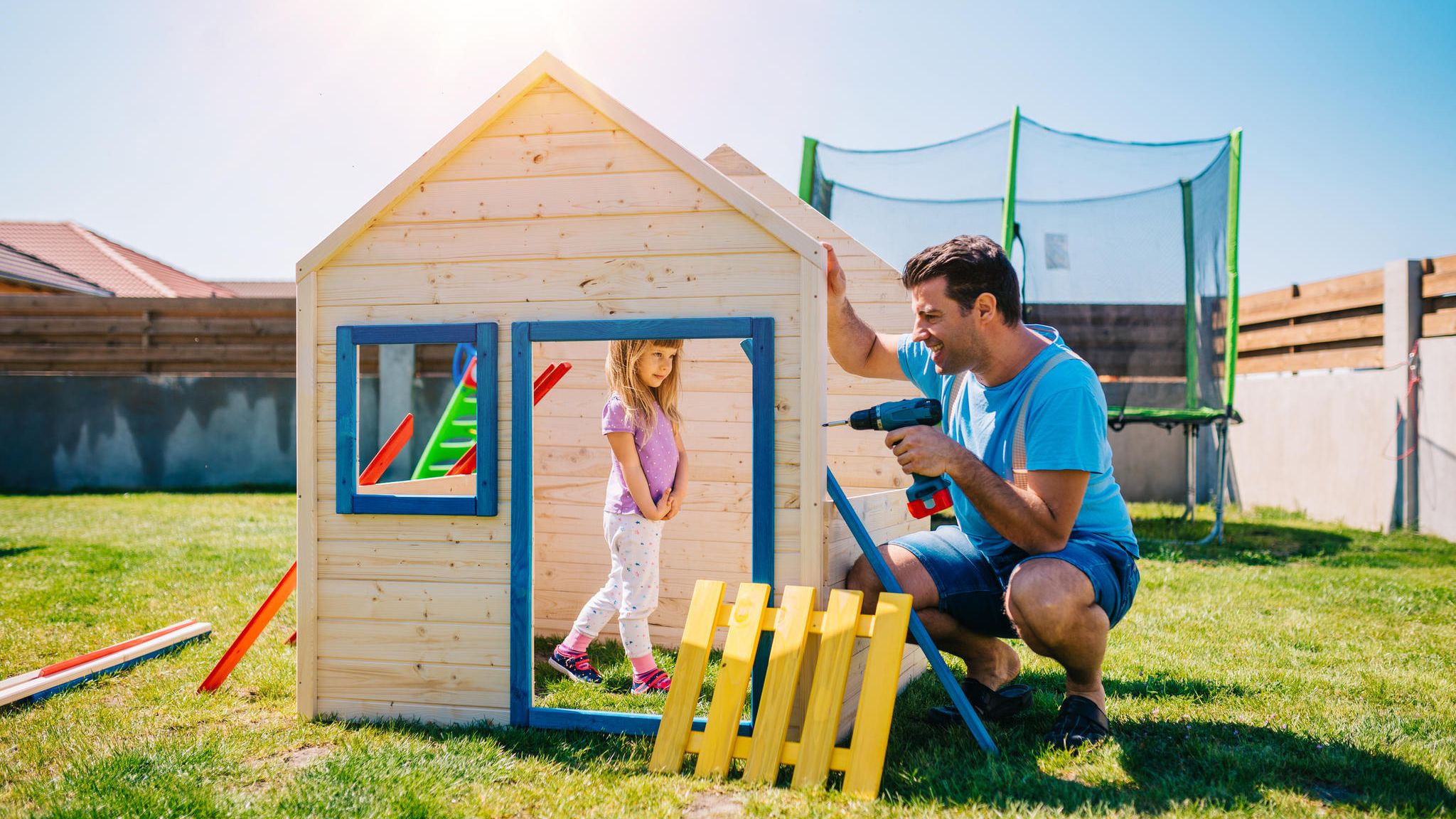 Gartenhaus für Kinder: 5 schöne Modelle für draußen