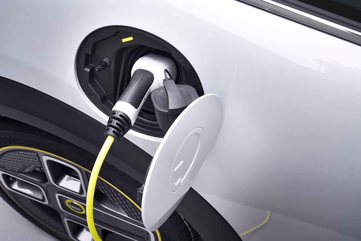Der Mini Cooper SE beherrscht das dreiphasige Wechselstromladen