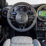 Das Infotainment des Mini Cooper SE ist moderner