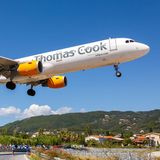 Bild 1 von 14 der Fotostrecke zum Klicken:  Thomas Cook  Auch große Marken mit einer Flotte von mehr als 100 Flugzeugen können in die Pleite fliegen, wie die Gesellschaften der Thomas Cook Group Airline mit Tochterfirmen neben Großbritannien auch in Skandinavien, Belgien und Spanien. Einst beförderte der Ferienflieger 19 Millionen Passagiere pro Jahr. Durch die Insolvenz des gleichnamigen britischen Reiseveranstalters wurde auch der Airline-Betrieb mitgerissen – am 23. September 2019 begann die Liquidation. Nur der deutsche Ableger, die Condor Flugdienst, konnte sich mit Geldern der Bundesregierung retten. Die Beteiligung eines polnischen Eigentümers scheiterte im Frühjahr 2020.