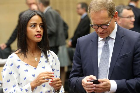 Sawsan Chebli und Michael Müller bei einer Sitzung des Bundesrats