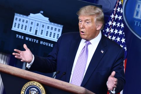 US-Präsident Donald Trump gibt im Brady-Briefing-Room des Weißen Hauses in Washington eine Pressekonferenz