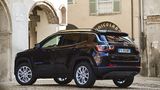 Jeep Compass 4xe ist 4,39 Meter lang und damit knapp 16 Zentimeter länger als der Renegade