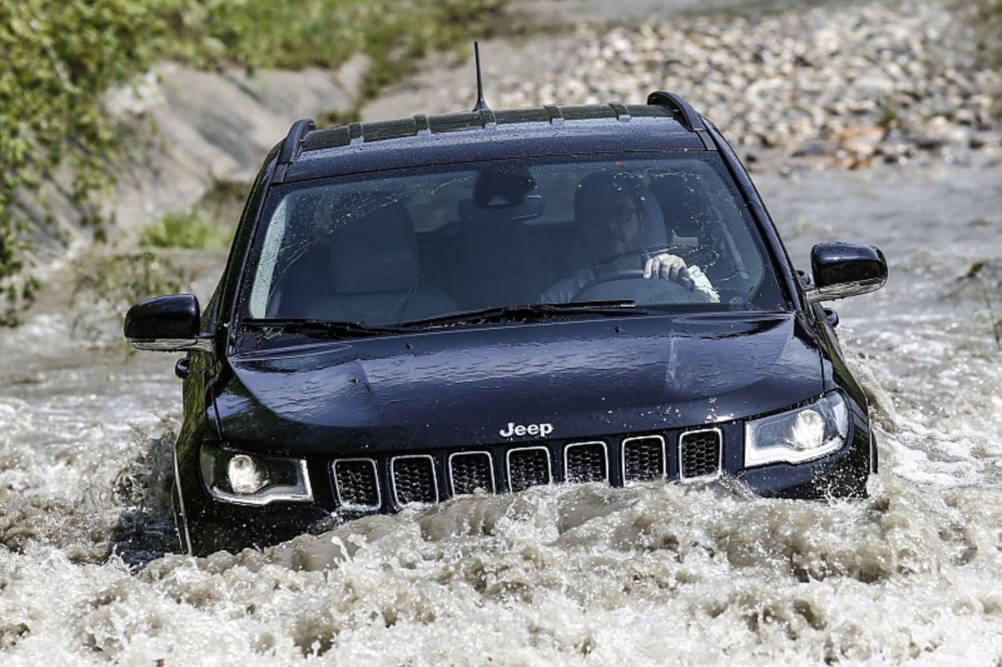 Den Jeep Compass gibt es nur als PHEV mit dem Allradantrieb